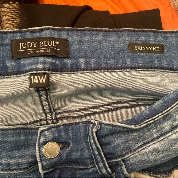 Judy Blue Jeans factory distressing size 14W - Picture 5 of 11